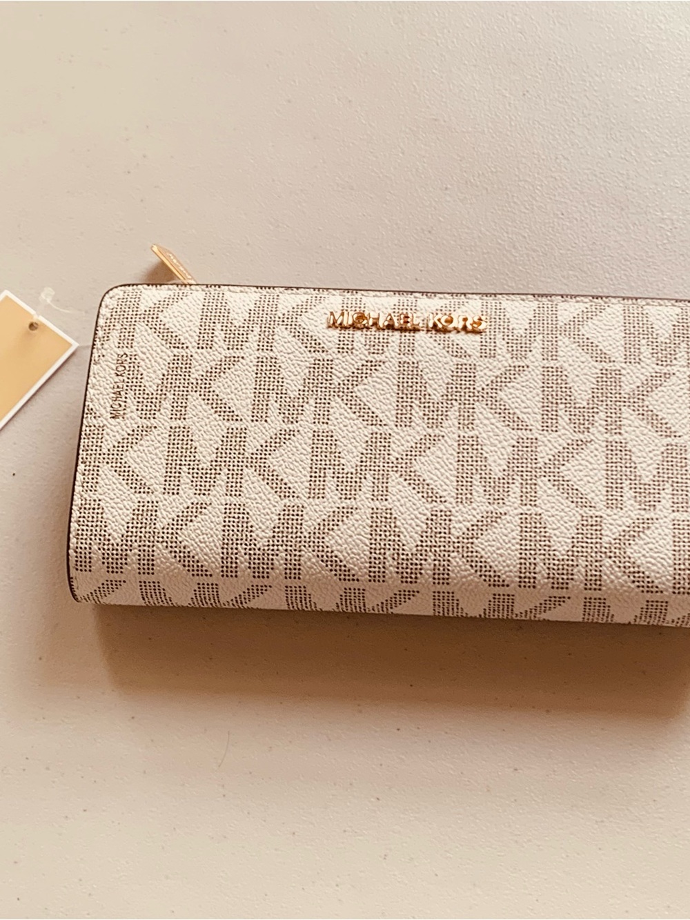 NWT $168 Michael Kors Jet Set Wallet